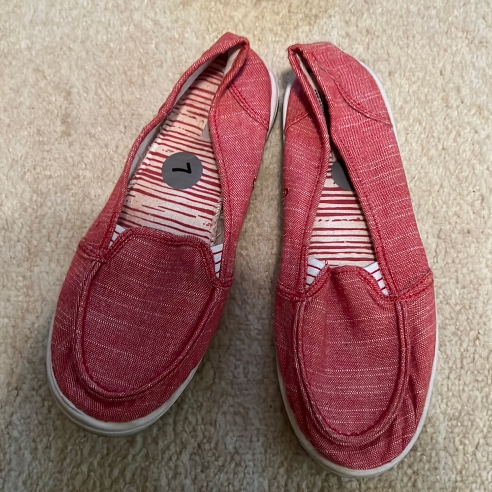 Size 7 slip on red sneakers